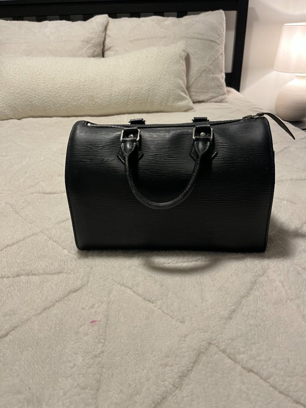 Louis Vuitton Epi Speedy in Black - Picture 4 of 9